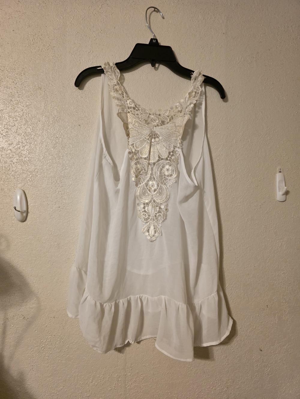 Pretty Good White Lace-Back Sleeveless Ruffle Hem Top